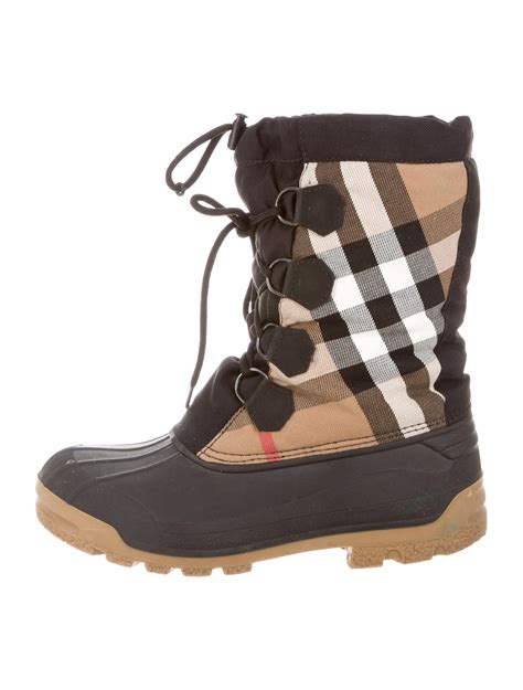 burberry snow boot